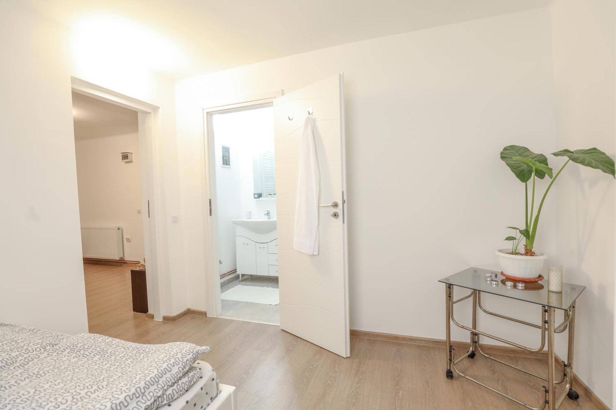 Sub-Level Urban Apartment Kolozsvár Kültér fotó